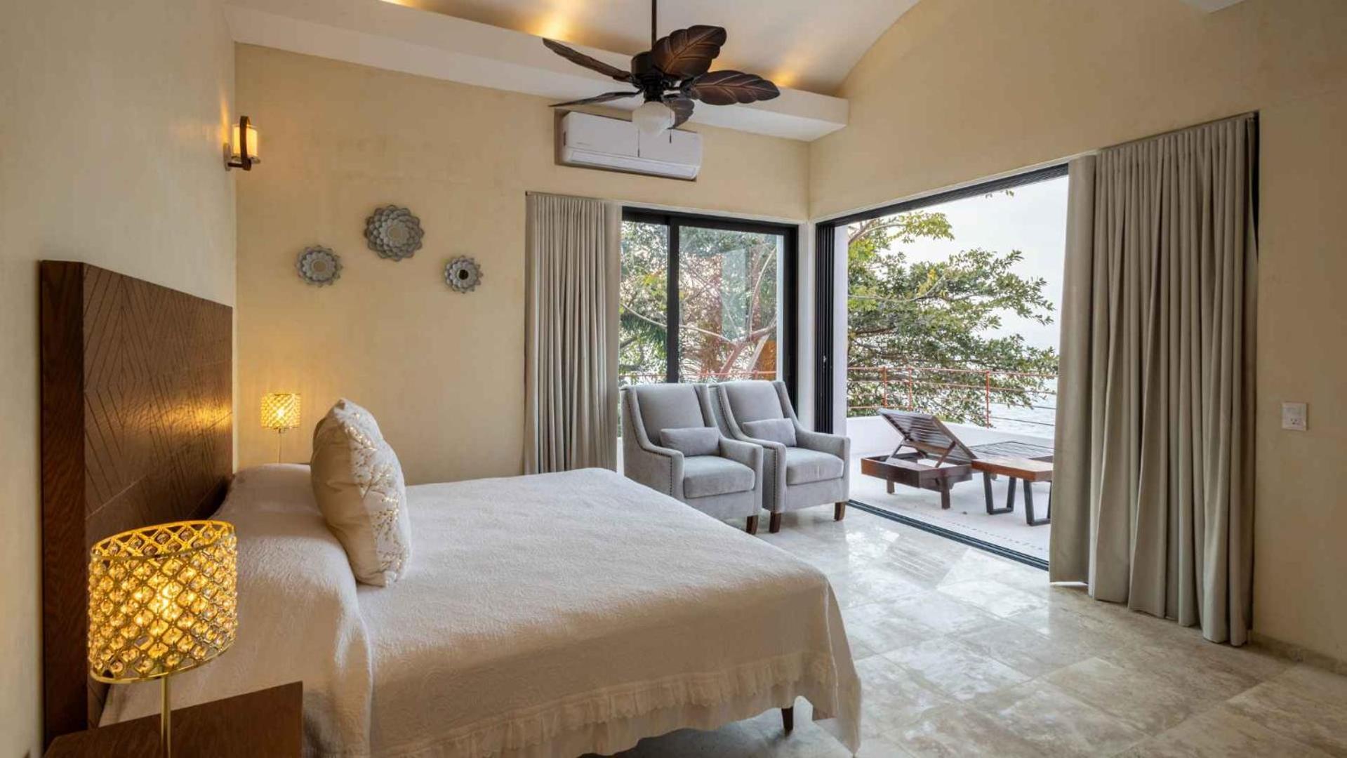 Oceanfront 15 Bedroom For 28 Guests