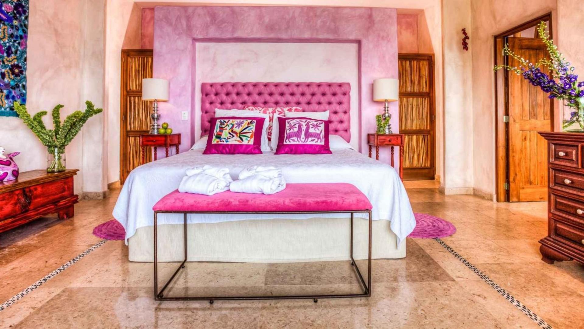 Villa Oceanfront 15 Bedroom For 28 Guests