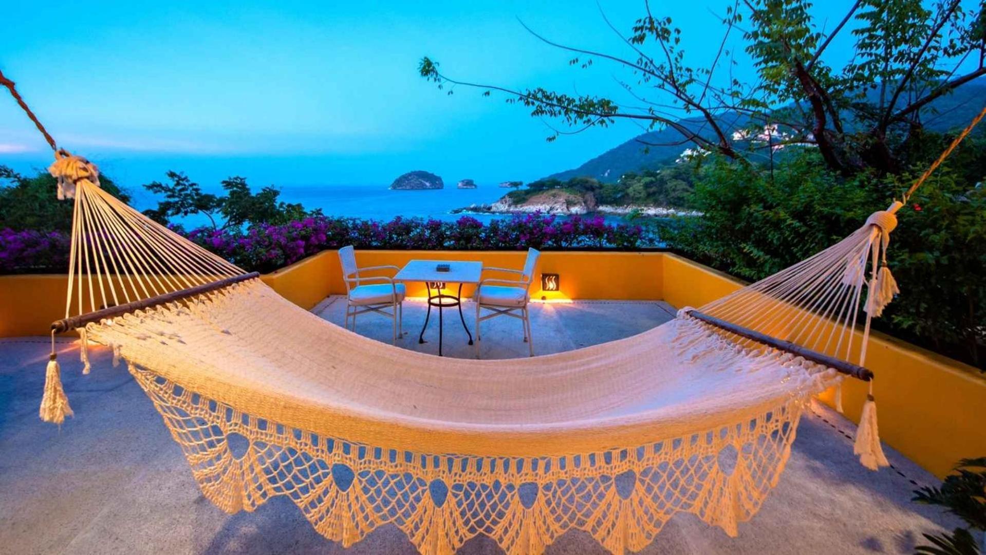 Villa Oceanfront 15 Bedroom For 28 Guests *