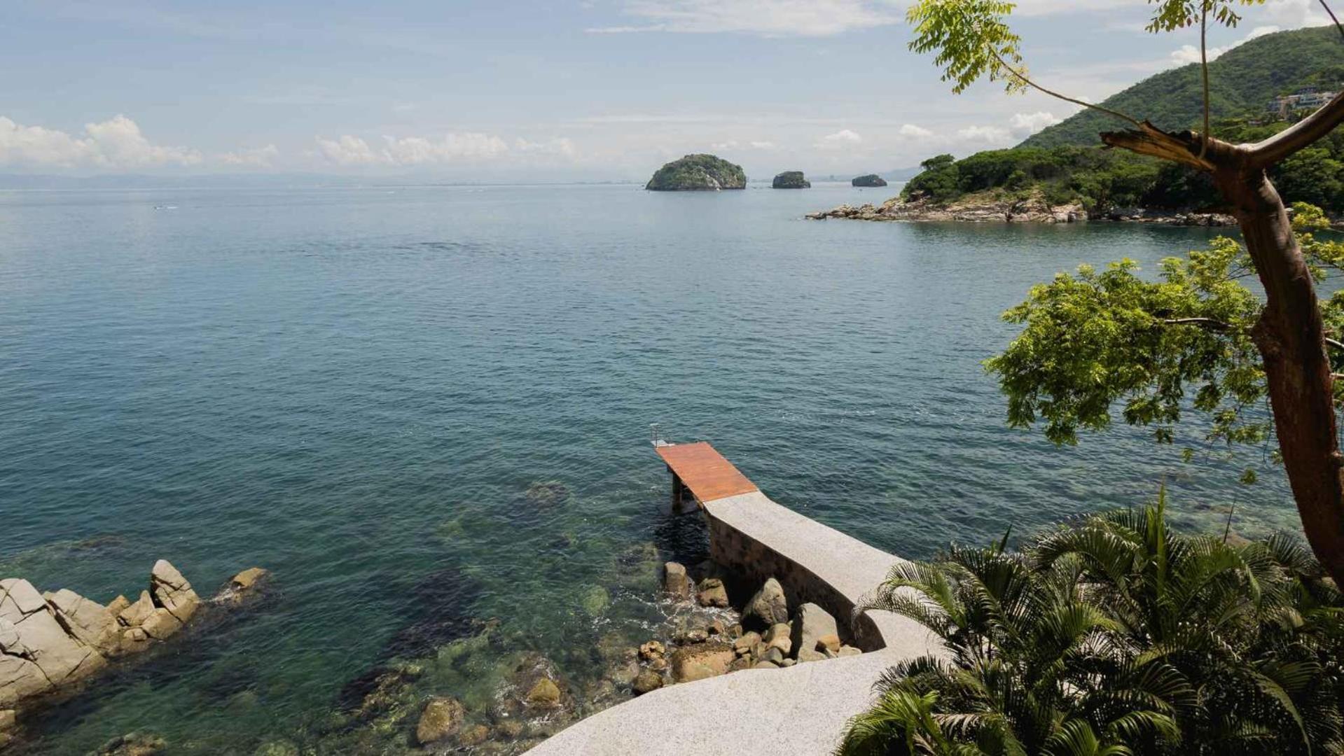 Oceanfront 15 Bedroom For 28 Guests Villa Puerto Vallarta