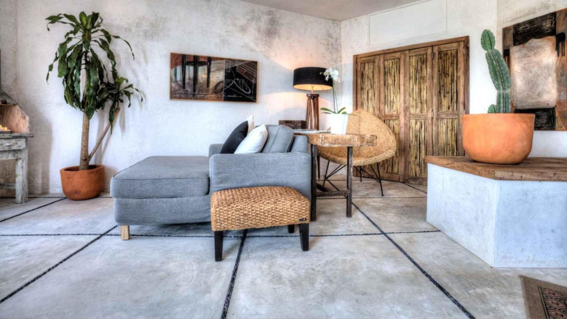 Oceanfront 15 Bedroom For 28 Guests *