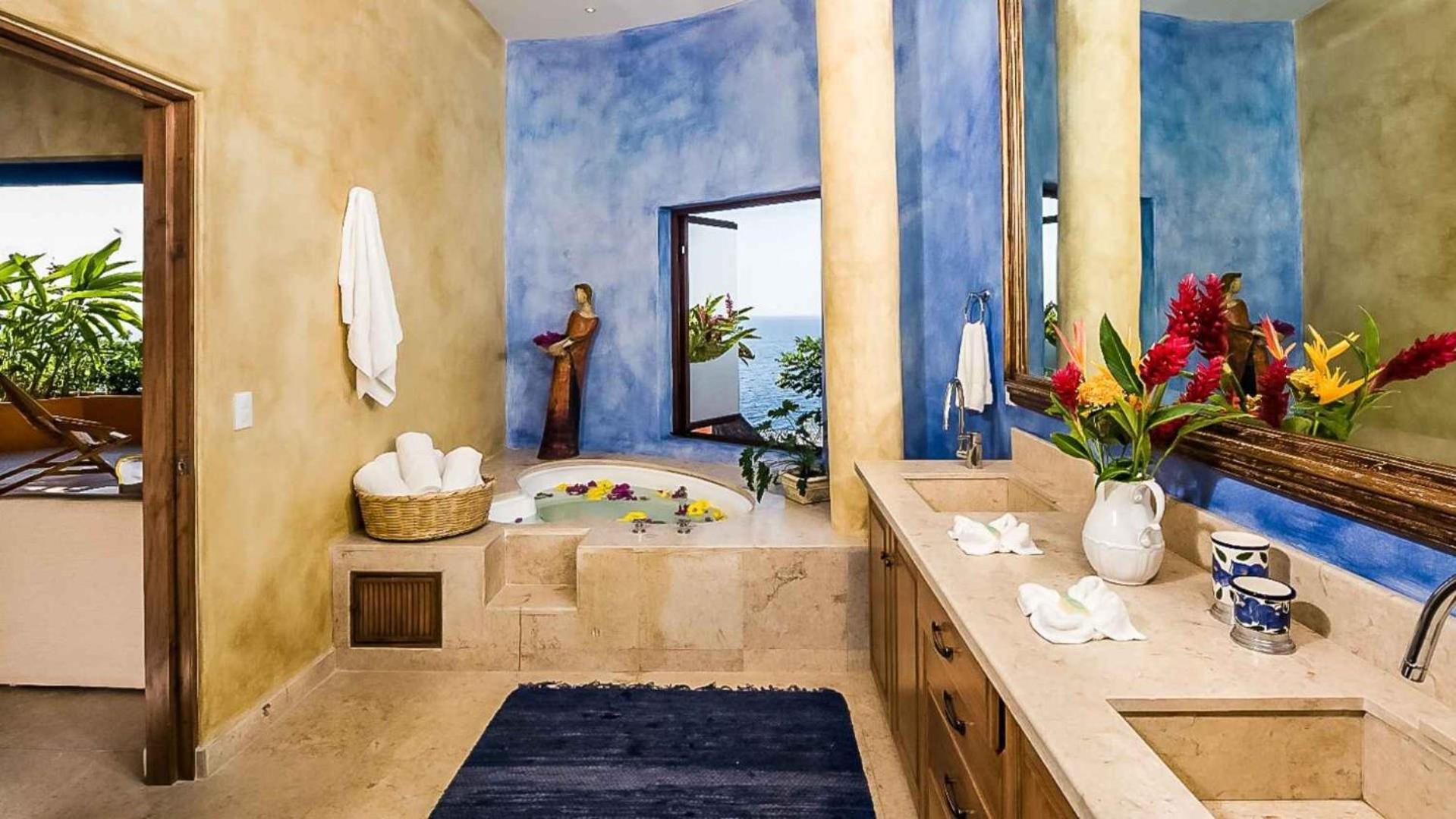 Oceanfront 15 Bedroom For 28 Guests * Puerto Vallarta