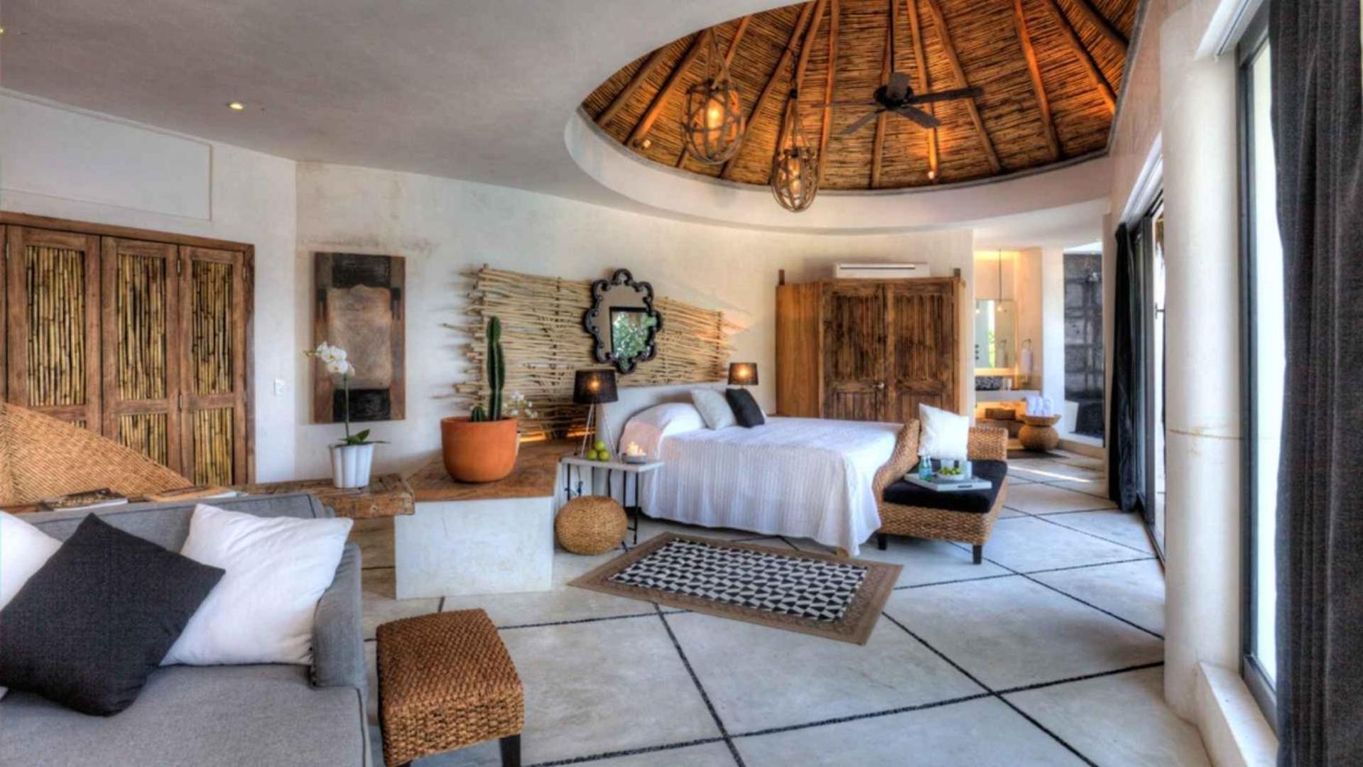 Oceanfront 15 Bedroom For 28 Guests