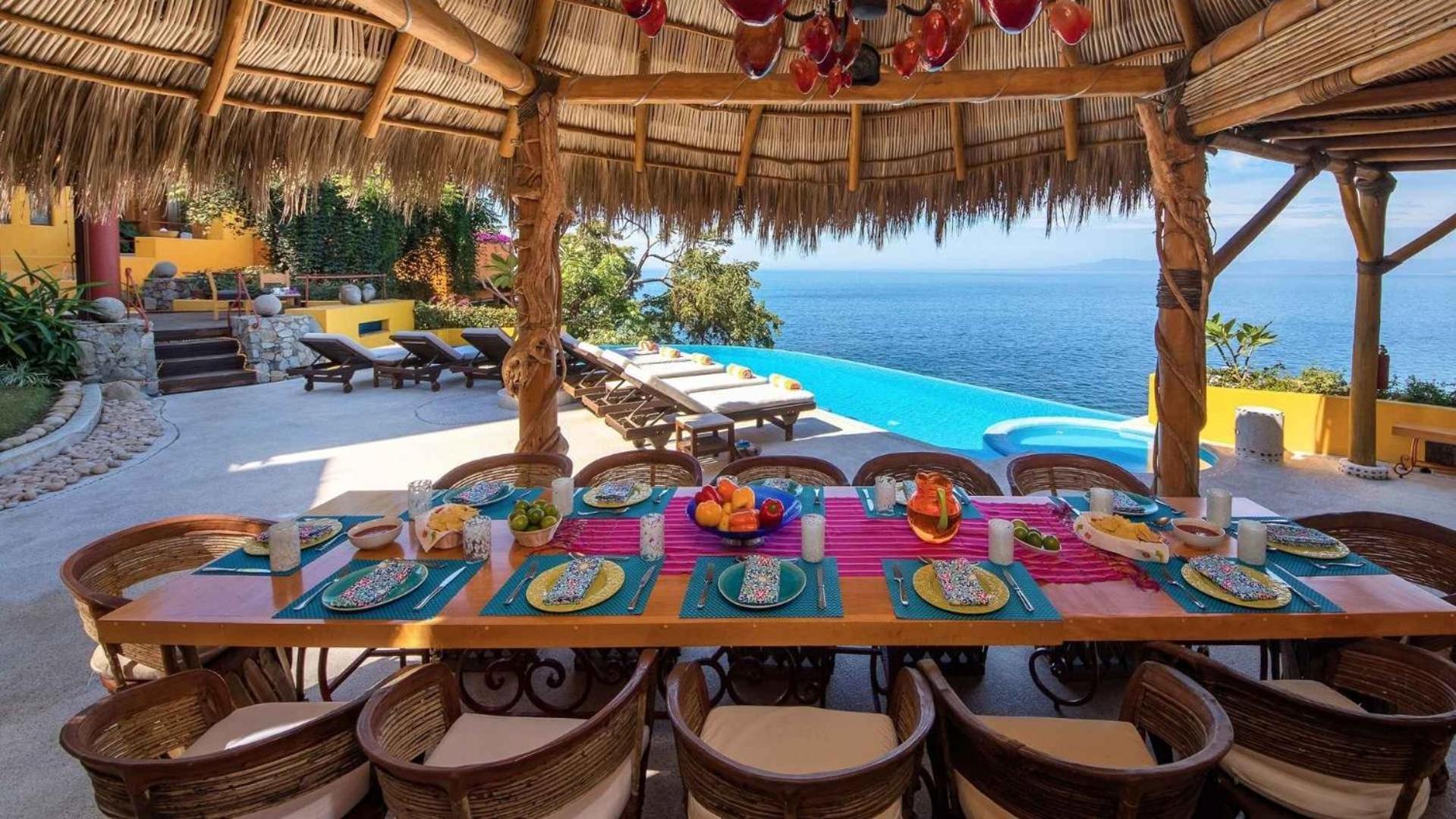 Oceanfront 15 Bedroom For 28 Guests Villa Puerto Vallarta