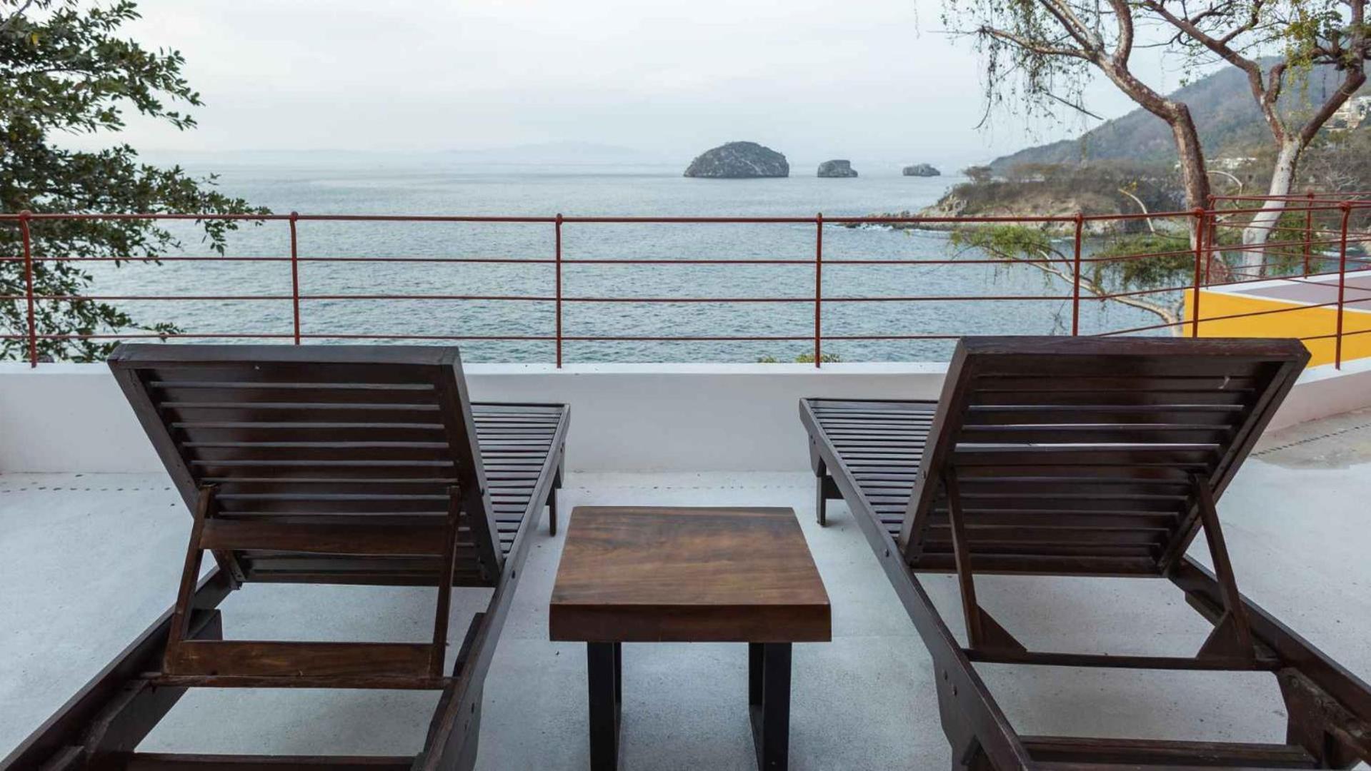Villa Oceanfront 15 Bedroom For 28 Guests *