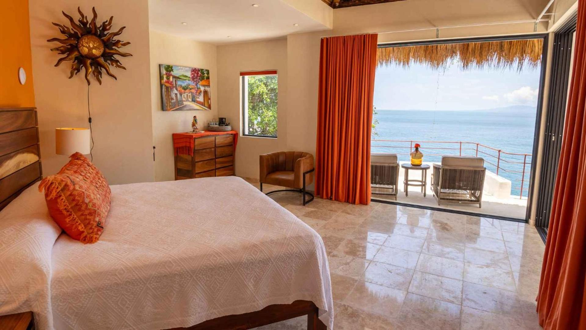 Oceanfront 15 Bedroom For 28 Guests Villa