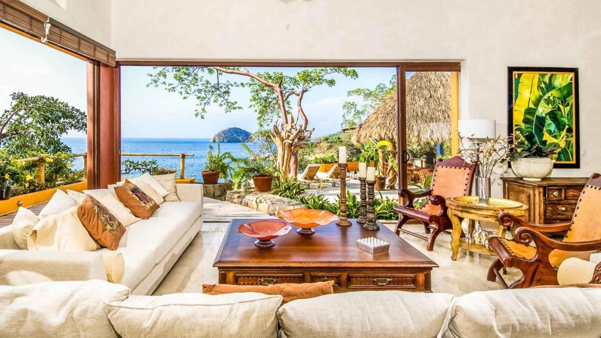 Oceanfront 15 Bedroom For 28 Guests