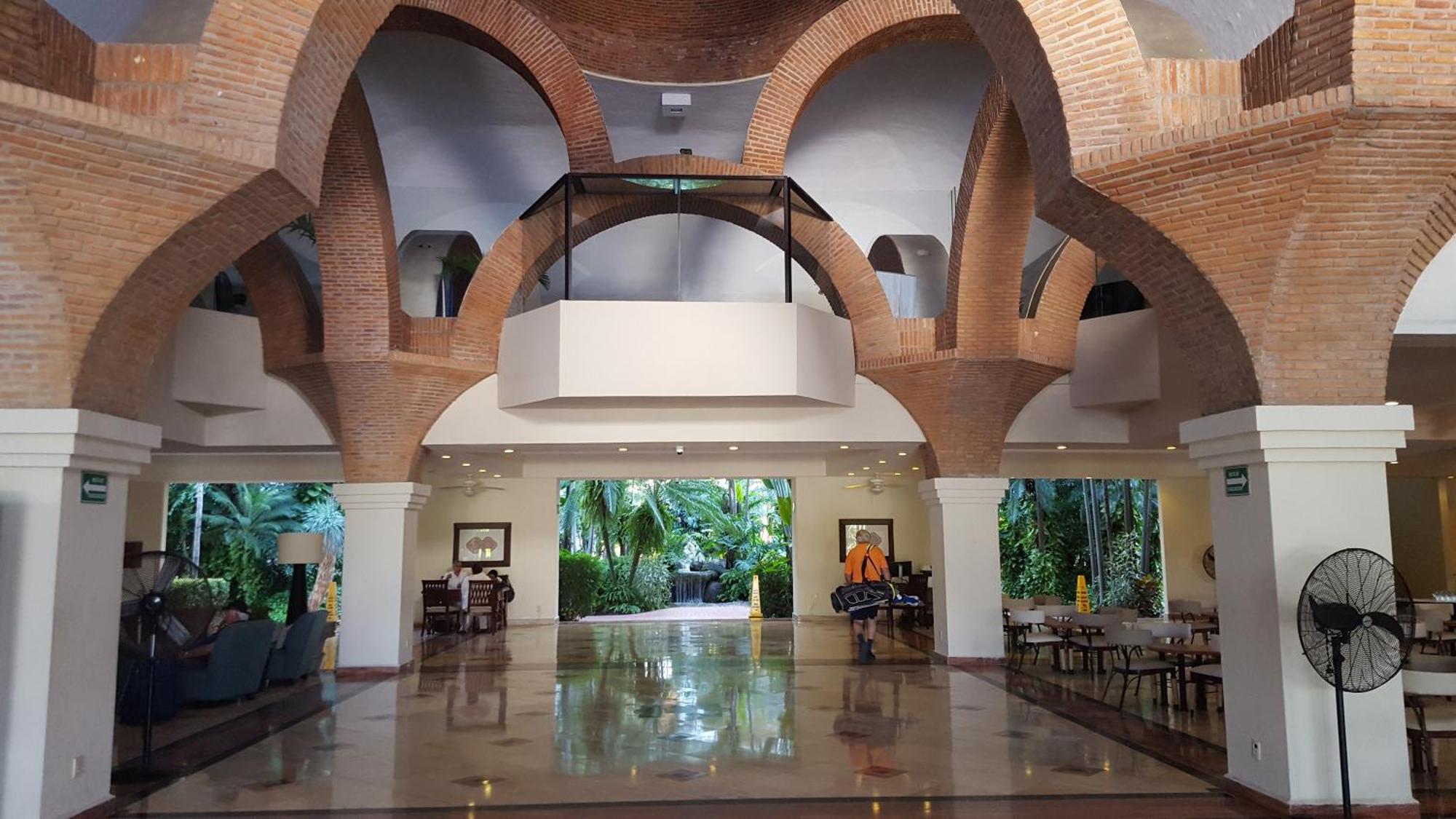 Velas Vallarta Hotel 4*