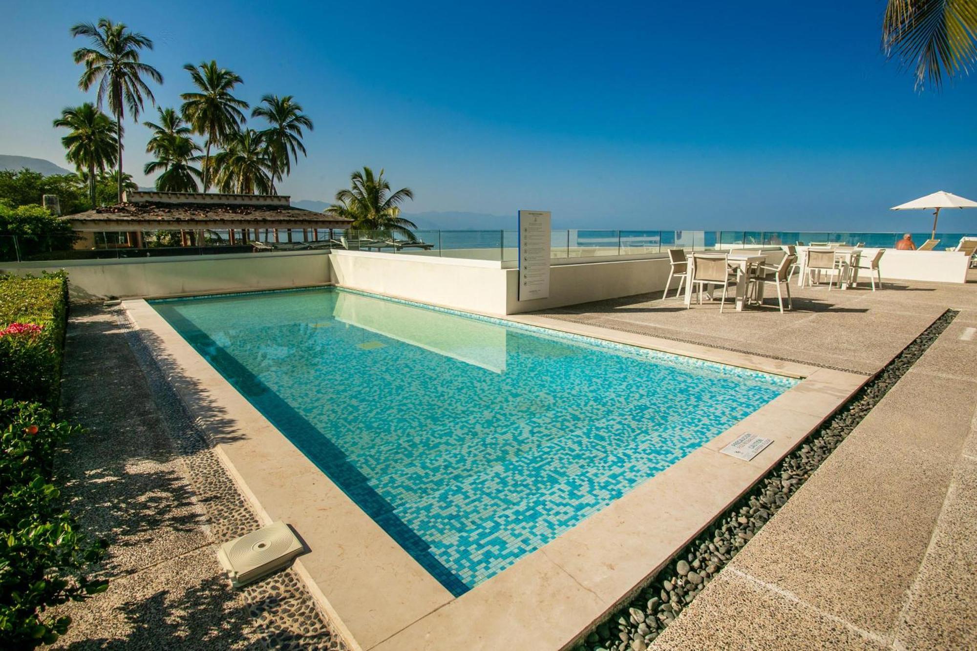 Beachfront X-large Corner Unit-2 Bdr- Ocean View * Puerto Vallarta