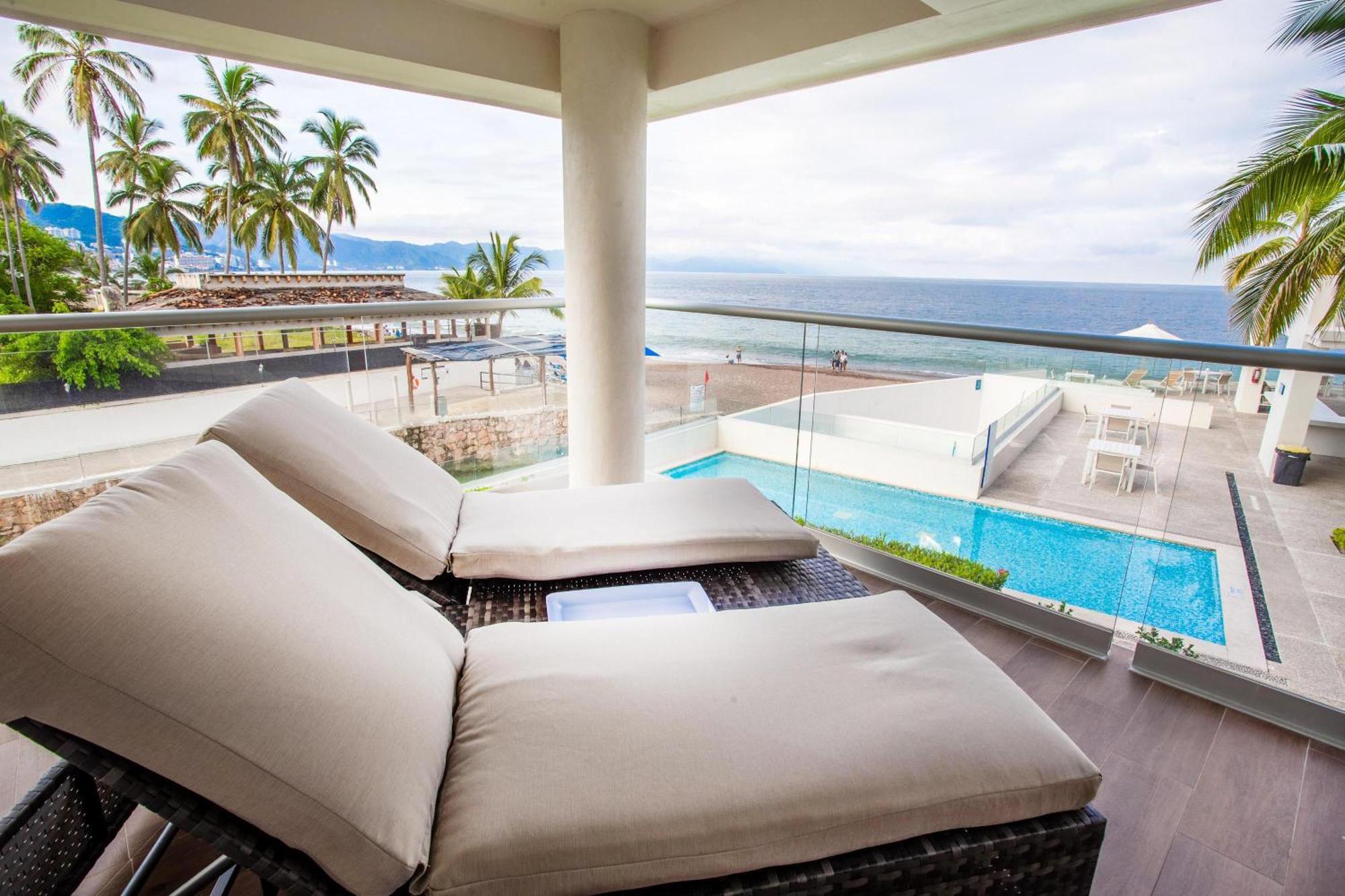 Holiday home Beachfront X-large Corner Unit-2 Bdr- Ocean View