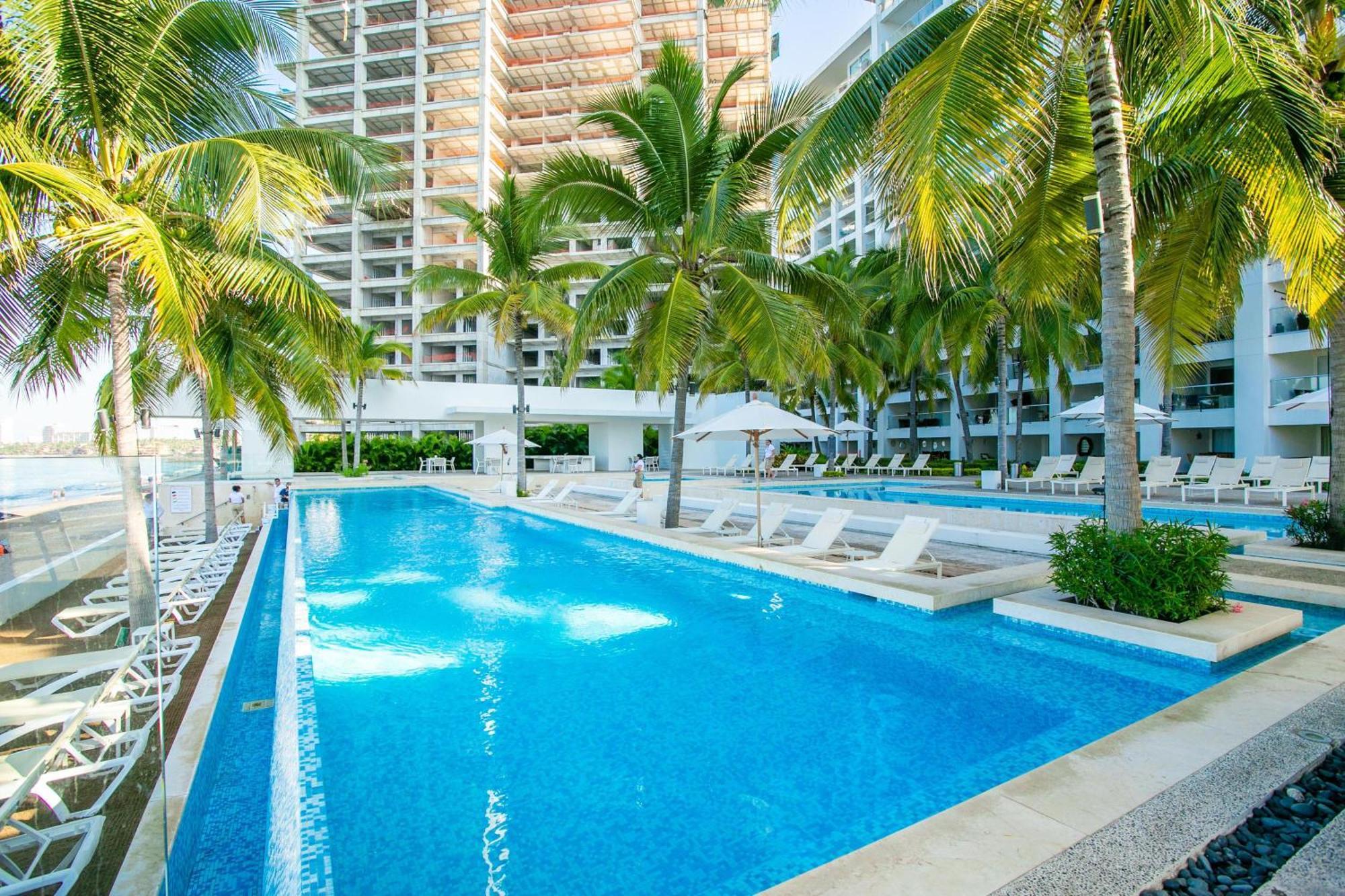 Holiday home Beachfront X-large Corner Unit-2 Bdr- Ocean View