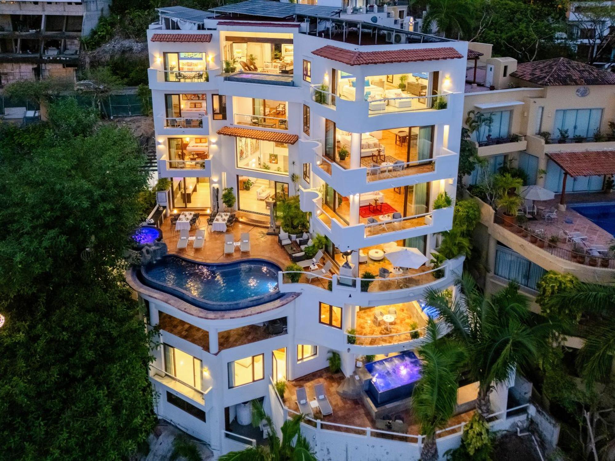 Divina Luxury Boutique - Adults Only Hotel