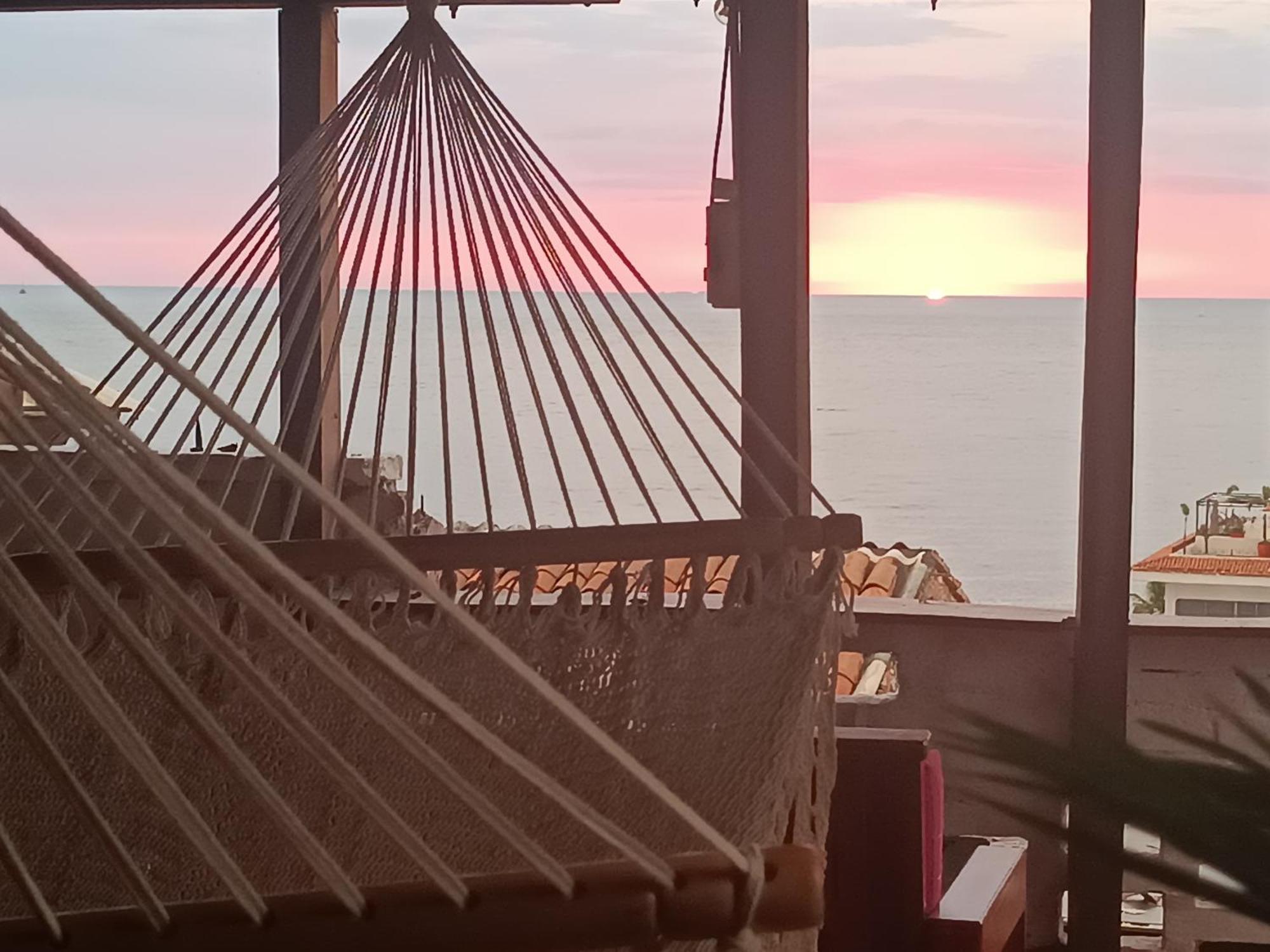 Con Terraza Y Privadas Vista Mar Cerca Malecon *