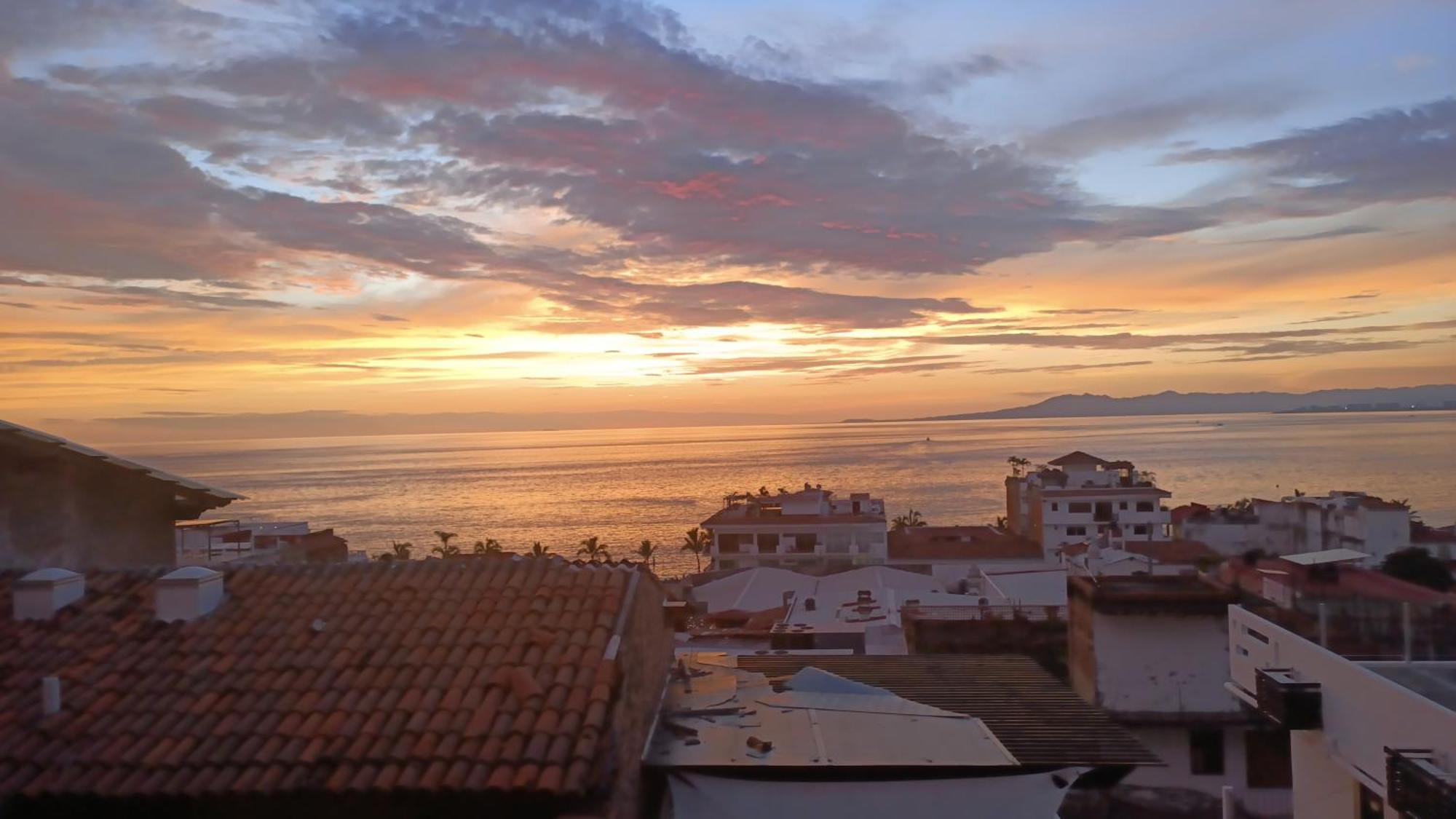 Con Terraza Y Privadas Vista Mar Cerca Malecon Holiday home *