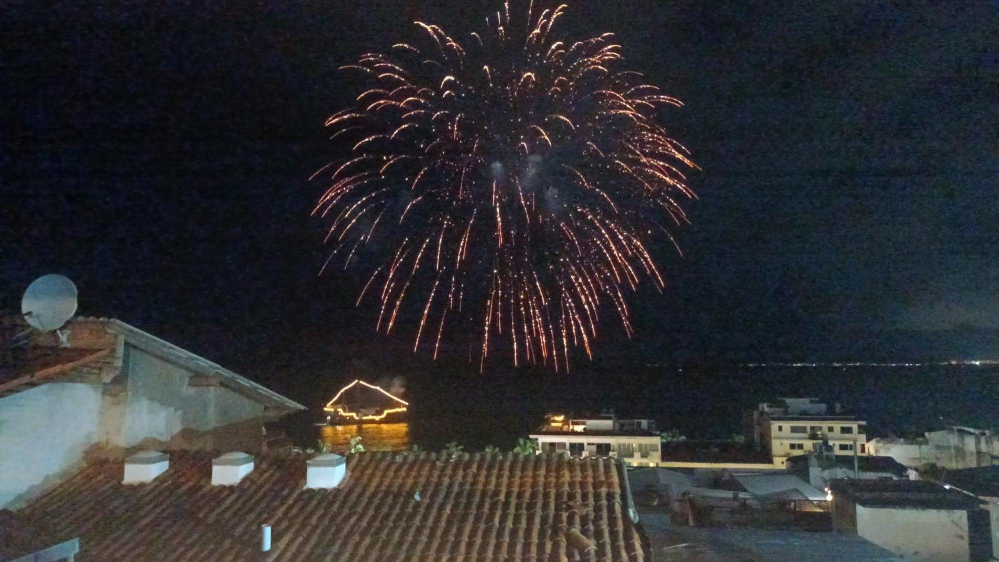 Con Terraza Y Privadas Vista Mar Cerca Malecon