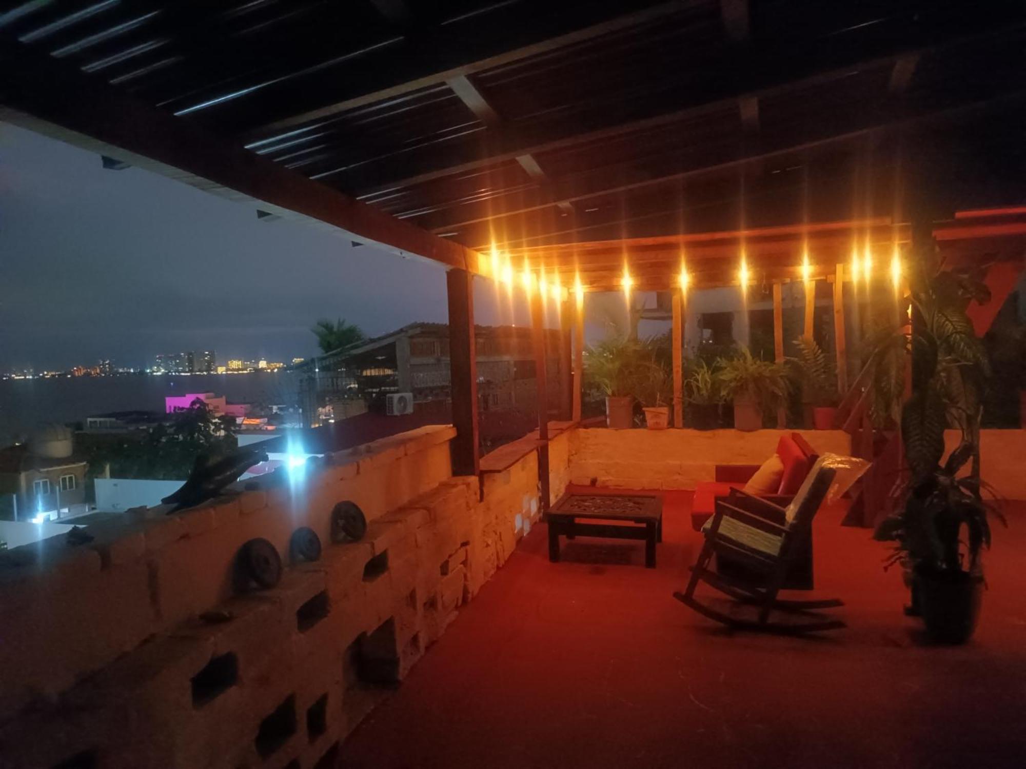 Con Terraza Y Privadas Vista Mar Cerca Malecon Holiday home *