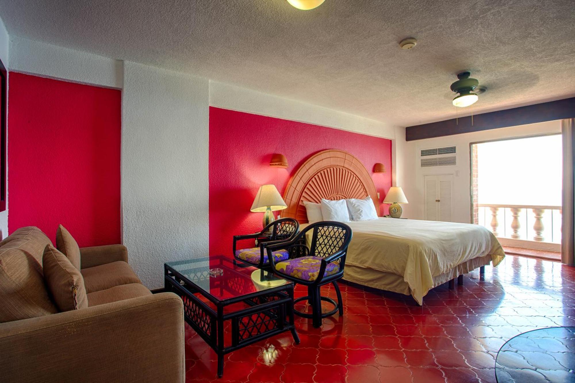 Resort Costa Sur & Puerto Vallarta