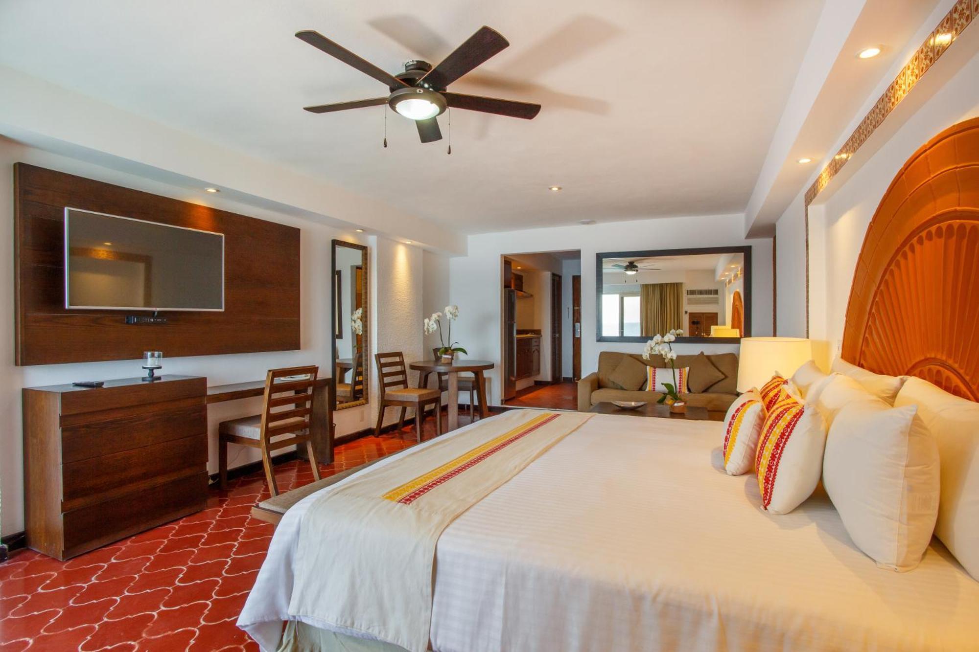Costa Sur & 4* Puerto Vallarta