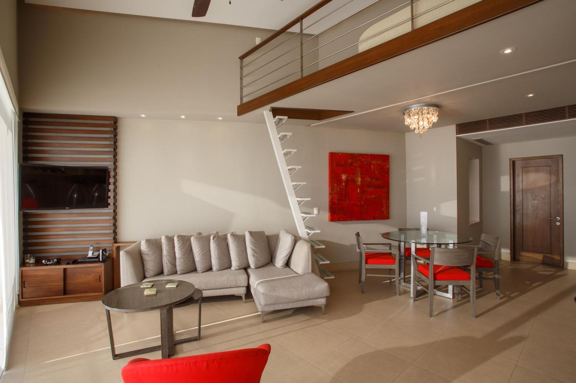 1 Bedroom Stunning View 1200 Sf Loft Penthouse With 2 Bathrooms * Puerto Vallarta