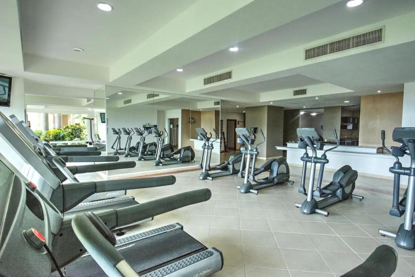 Beachfront Chic - Perfect 4home Office! Apartment Puerto Vallarta