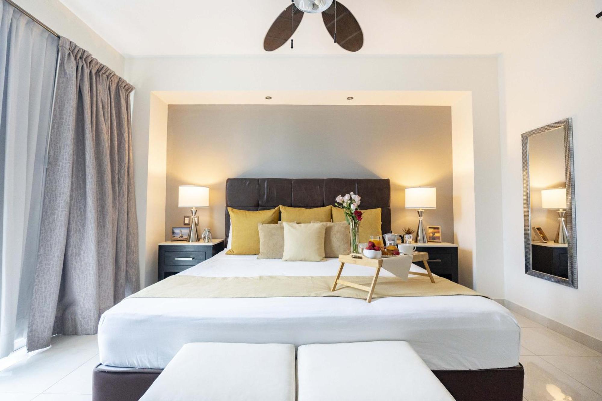 Apartments, 10min Drive, Shared Pool And Bbq *
