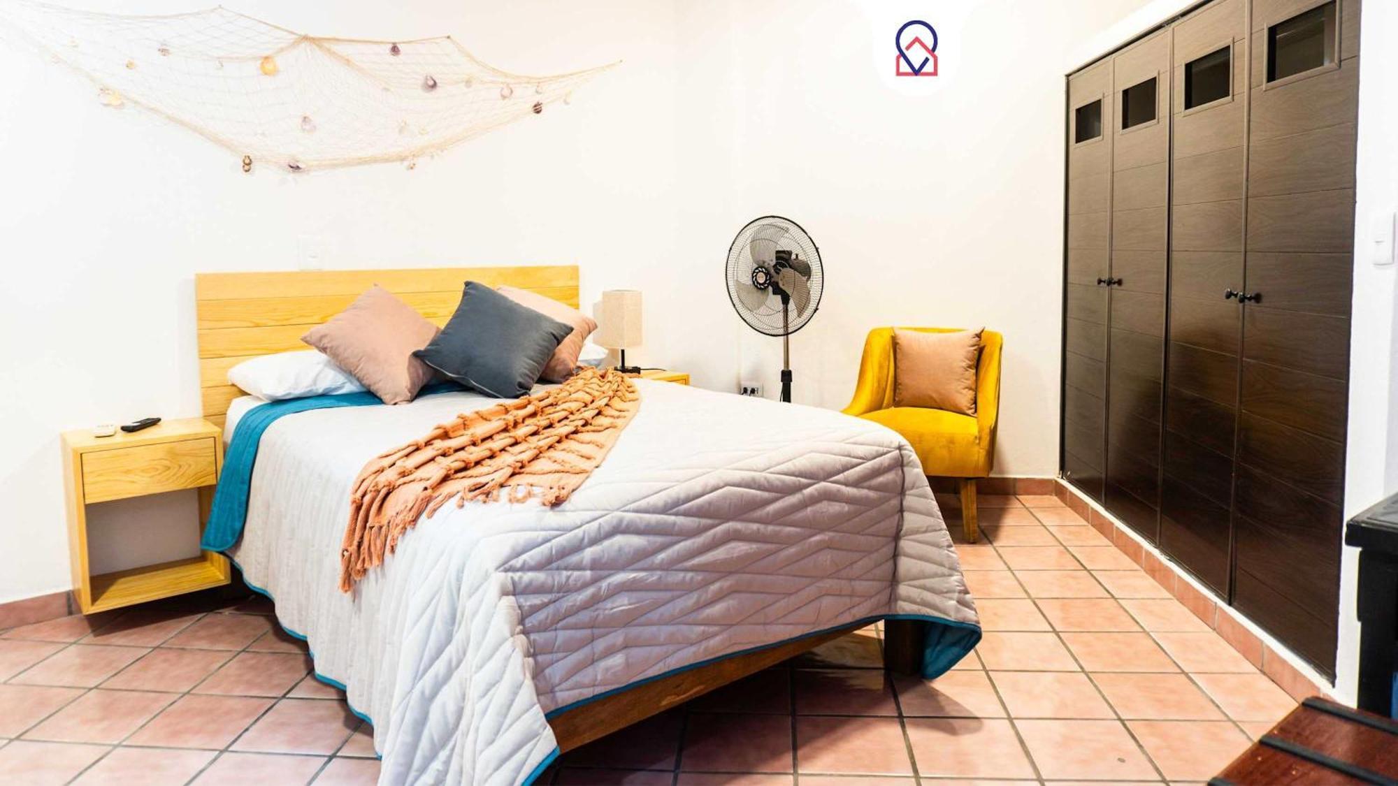 Spacious With Ensuite And Work Desk Hostel Puerto Vallarta