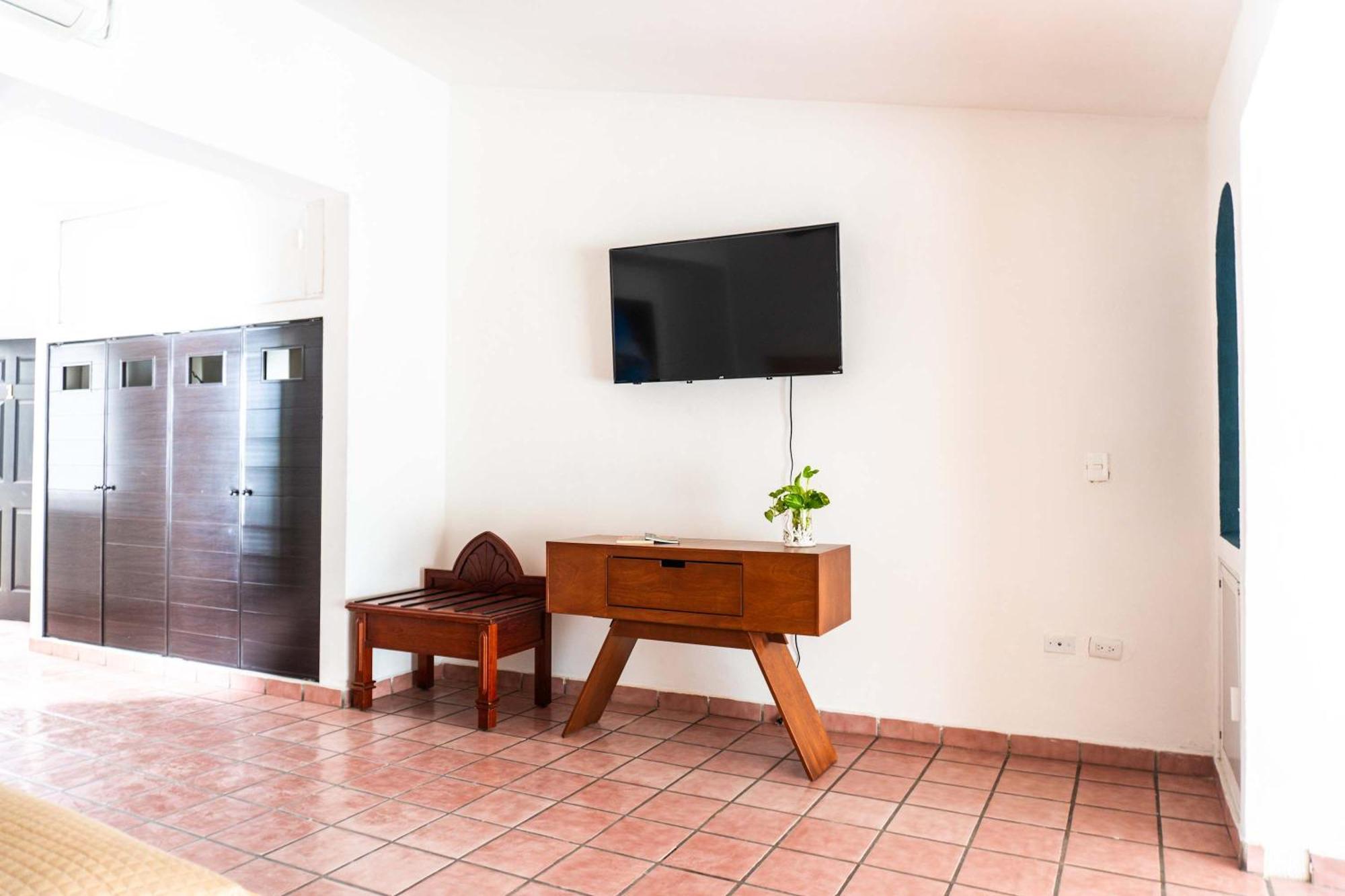 Comfortable With Balcony & Workspace Holiday home Puerto Vallarta