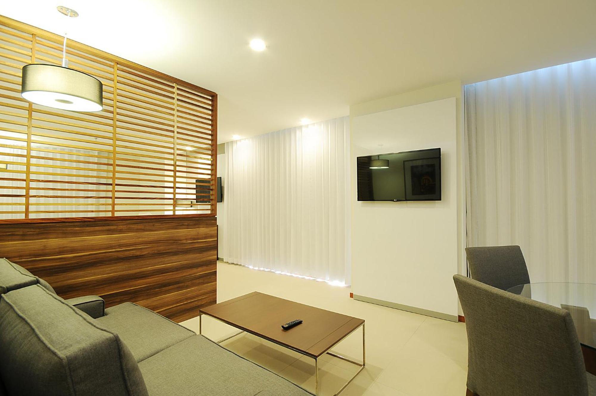 Express By Ihg Hotel 4*
