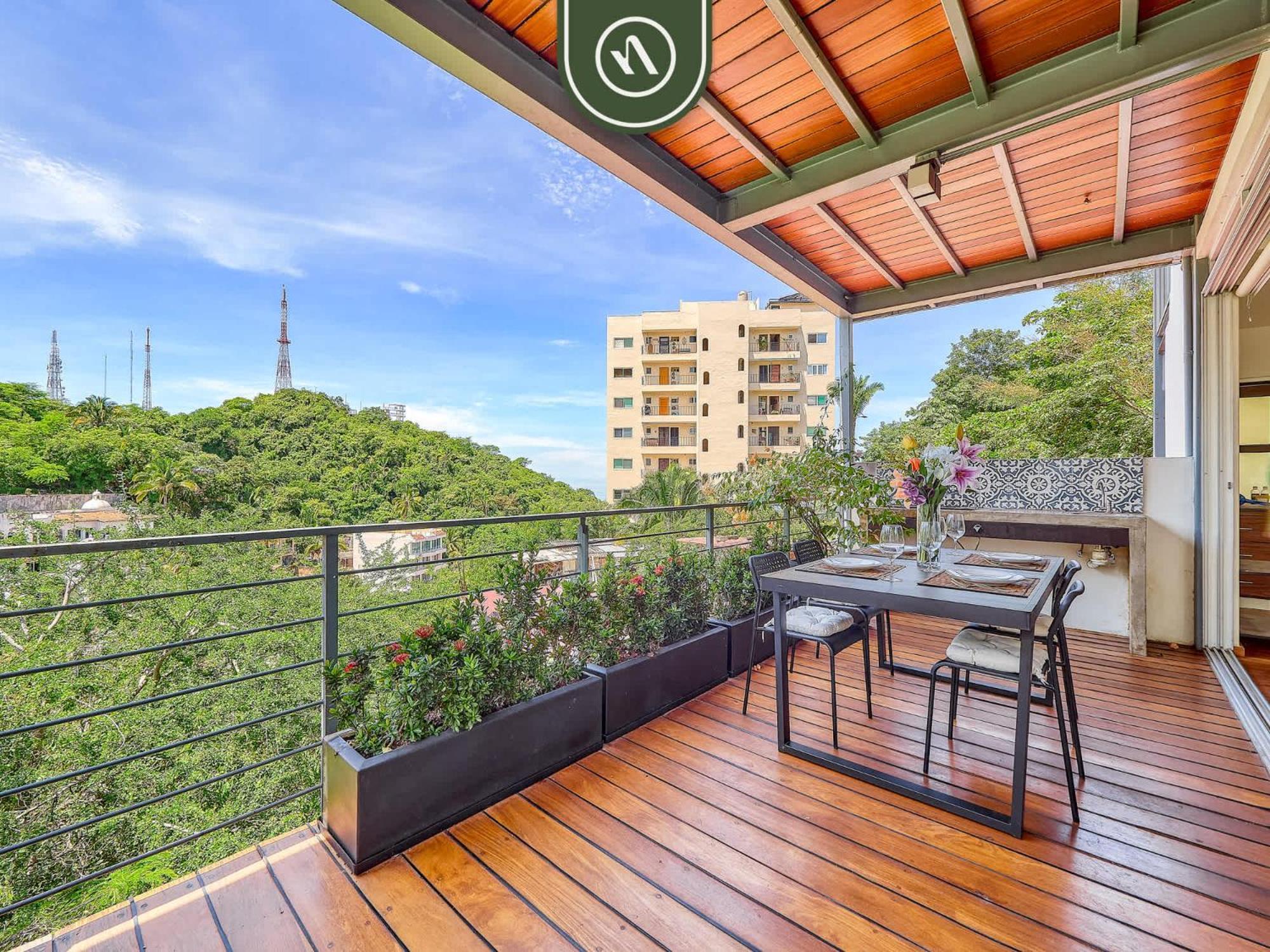 Ecofriendly 2br - Private Jacuzzi - Rooftop Apartment *