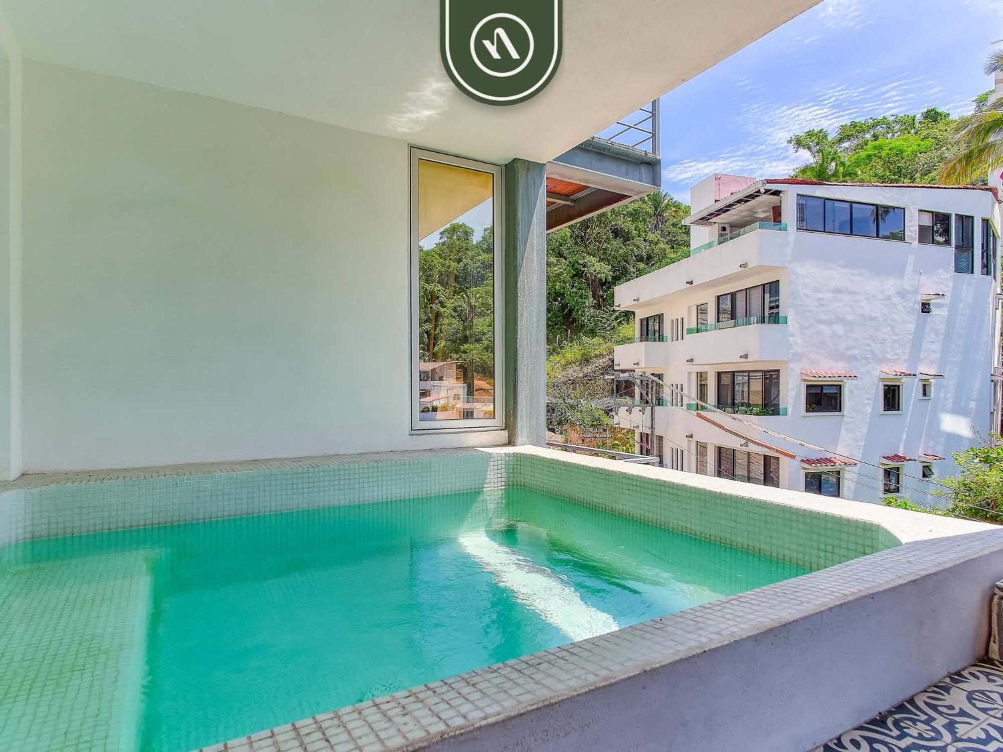 Ecofriendly 2br - Private Jacuzzi - Rooftop Apartment