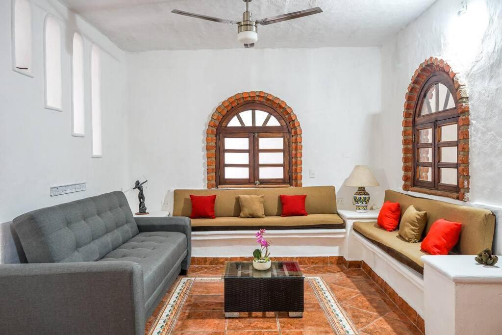 Casa Roca - El Nogalito Puerto Vallarta