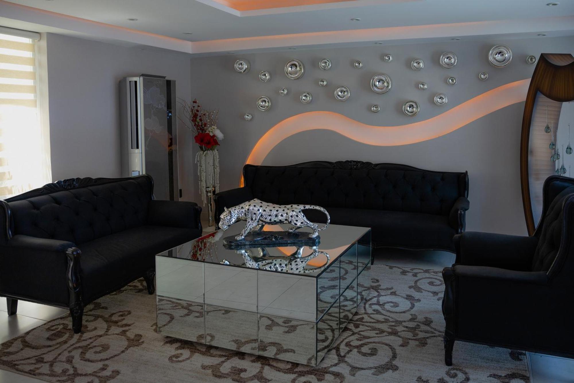 Paradise Apartment