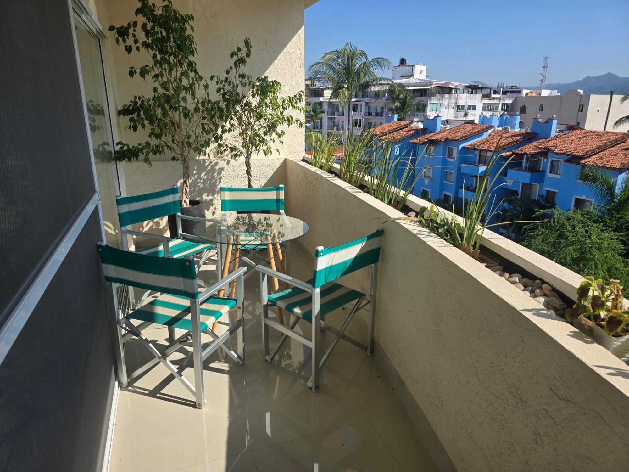 2br In Excellent Location Next To The Puerto Vallarta