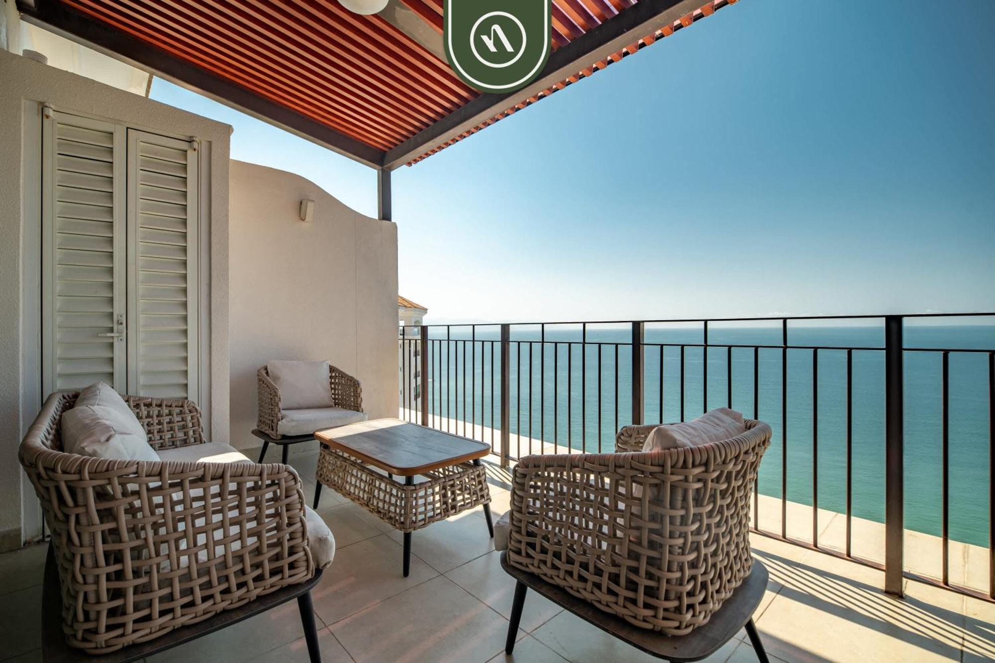 Oceanfront 4 Bedroom With Private Pool - Apartment Puerto Vallarta