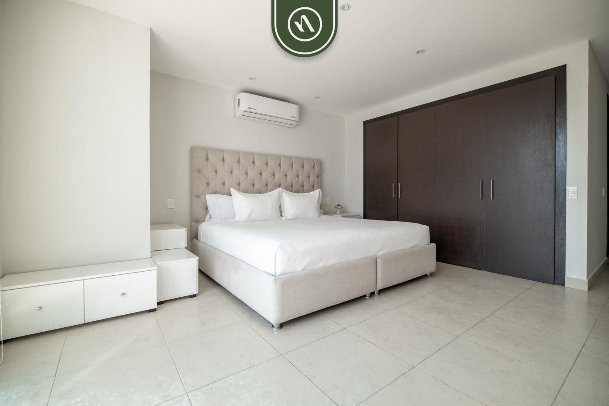 Oceanfront 4 Bedroom With Private Pool - Apartment Puerto Vallarta