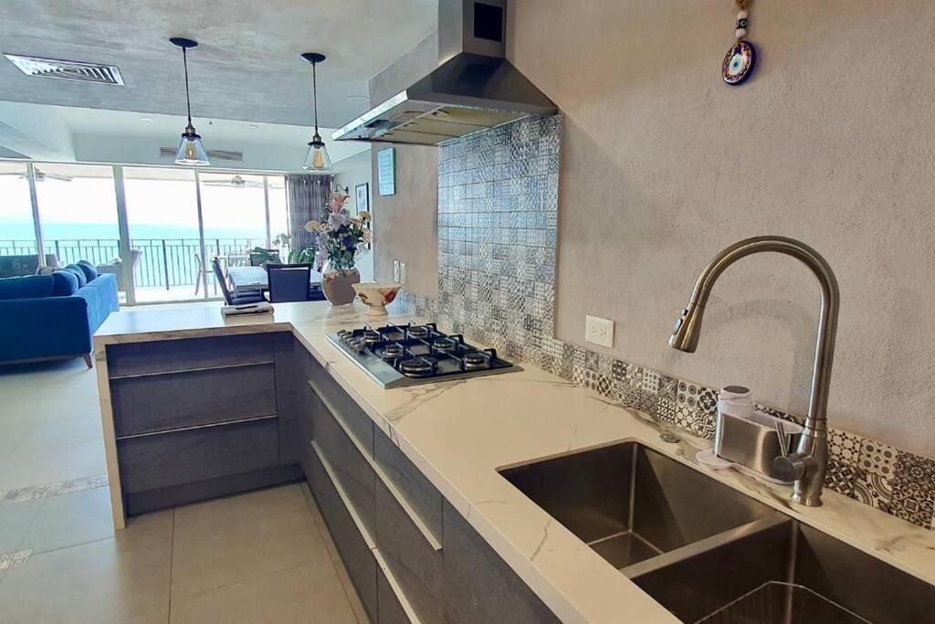 Apartment Spectacular In Grand Venetian *