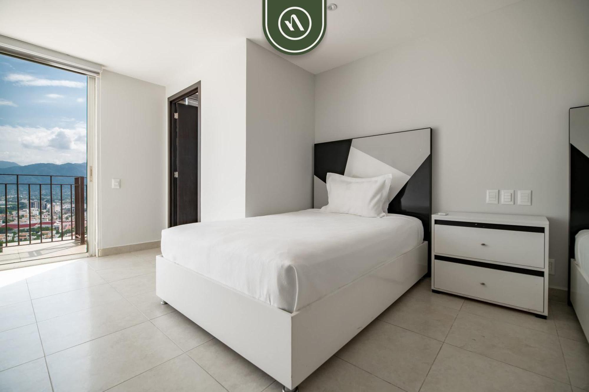 Apartment Oceanfront 4 Bedroom With Private Pool - *