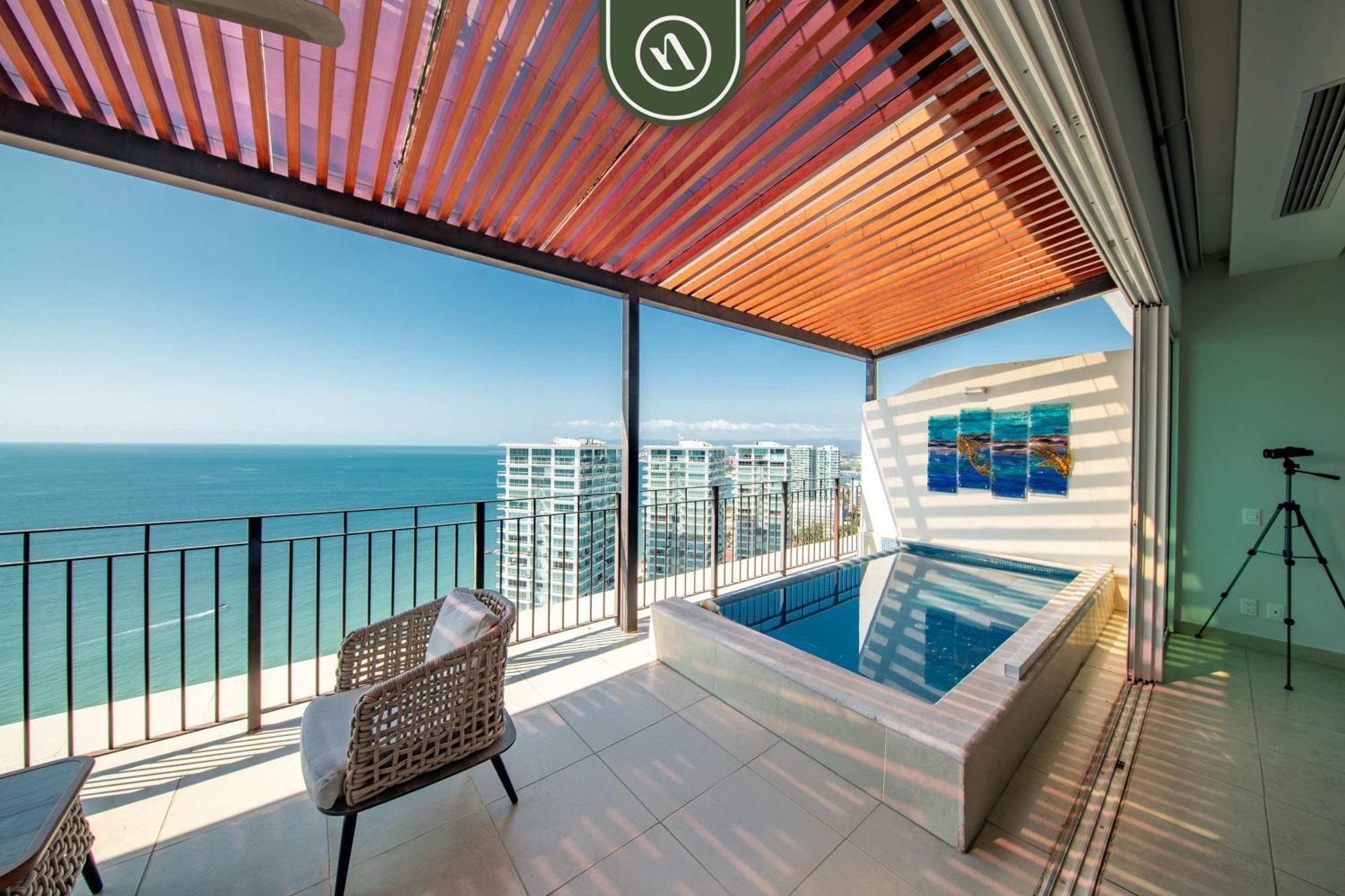 Oceanfront 4 Bedroom With Private Pool - Apartment Puerto Vallarta