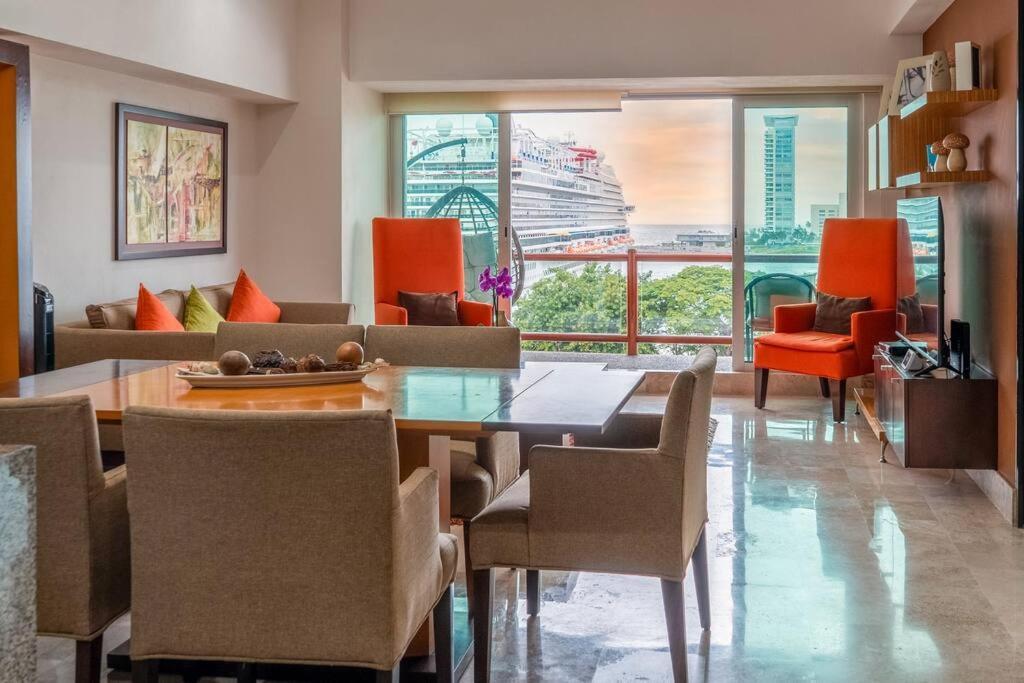 Deck 12 Ocean View Deparment Puerto Vallarta