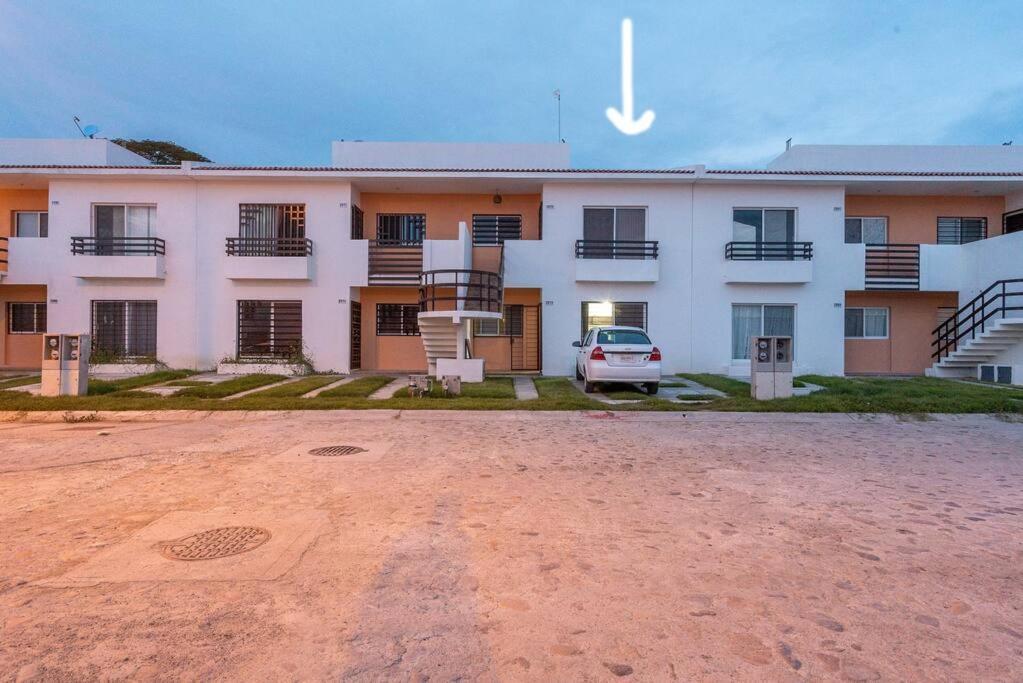 Apartment 2 Bedroom With Pool Only 15 Min To Marina & *