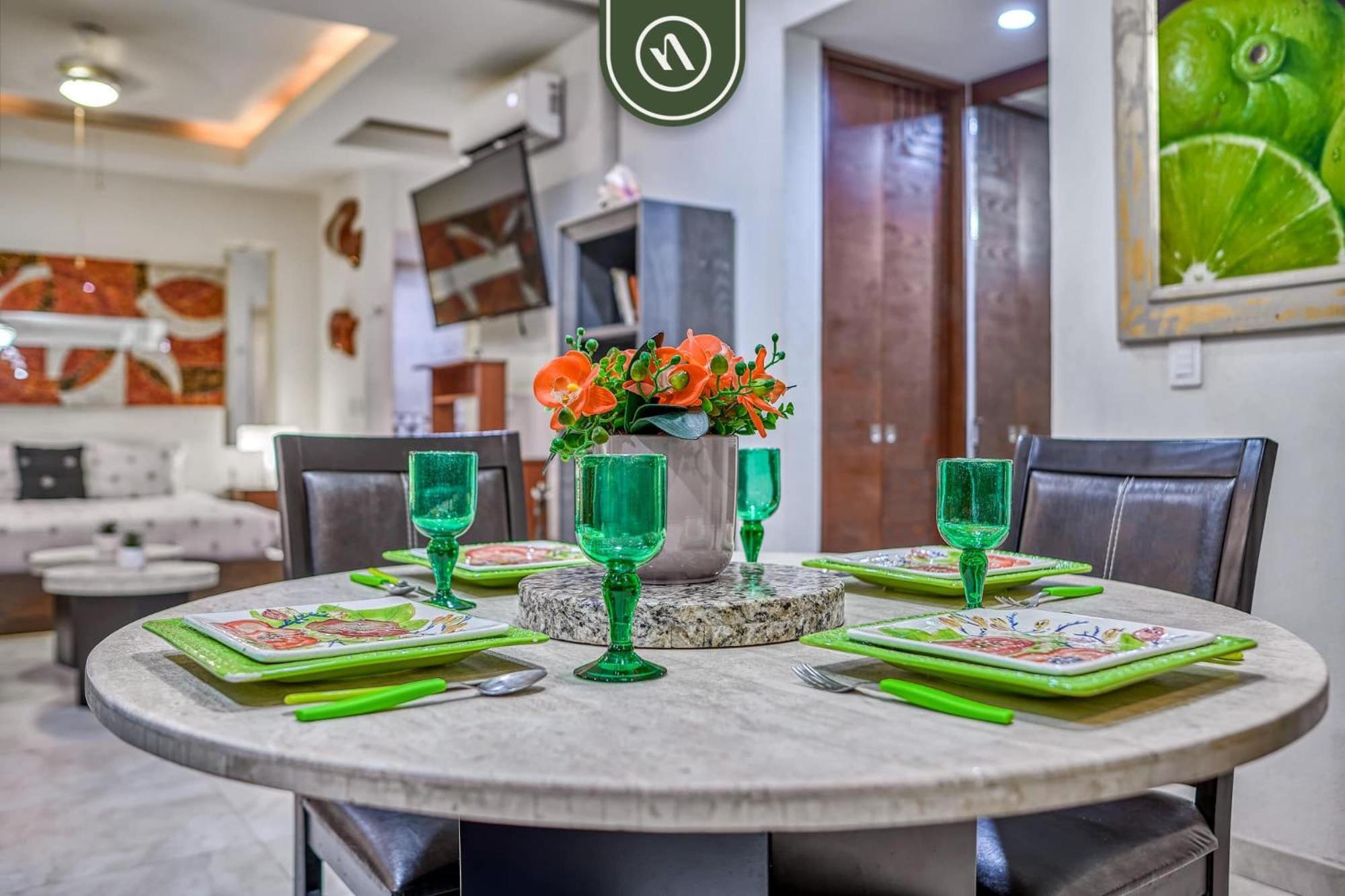 In Romantic Zone - Rooftop Pool - King Bed Apartment Puerto Vallarta