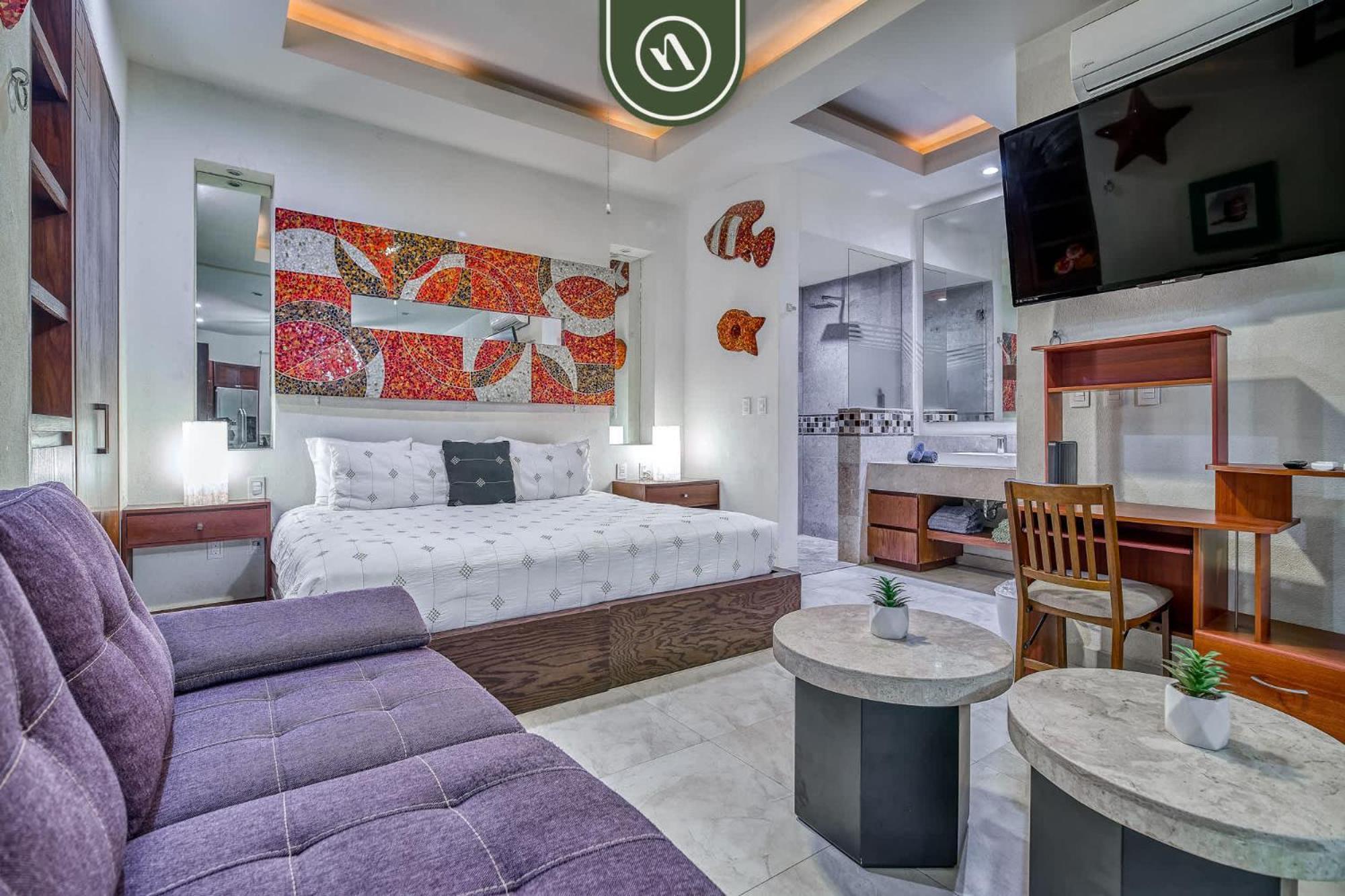 In Romantic Zone - Rooftop Pool - King Bed