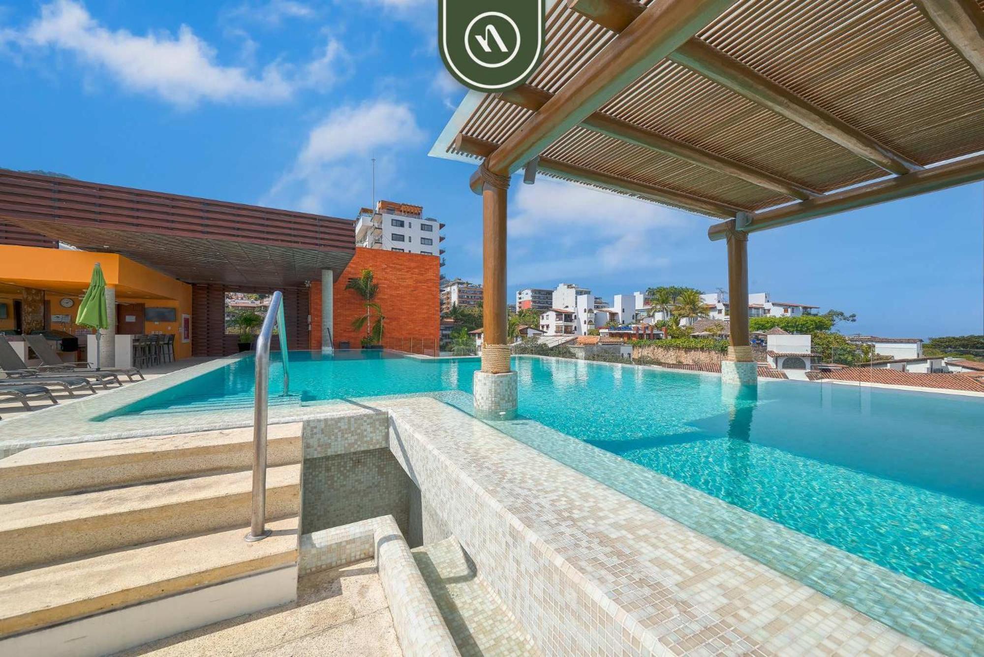 Apartment In Romantic Zone - Rooftop Pool - King Bed *