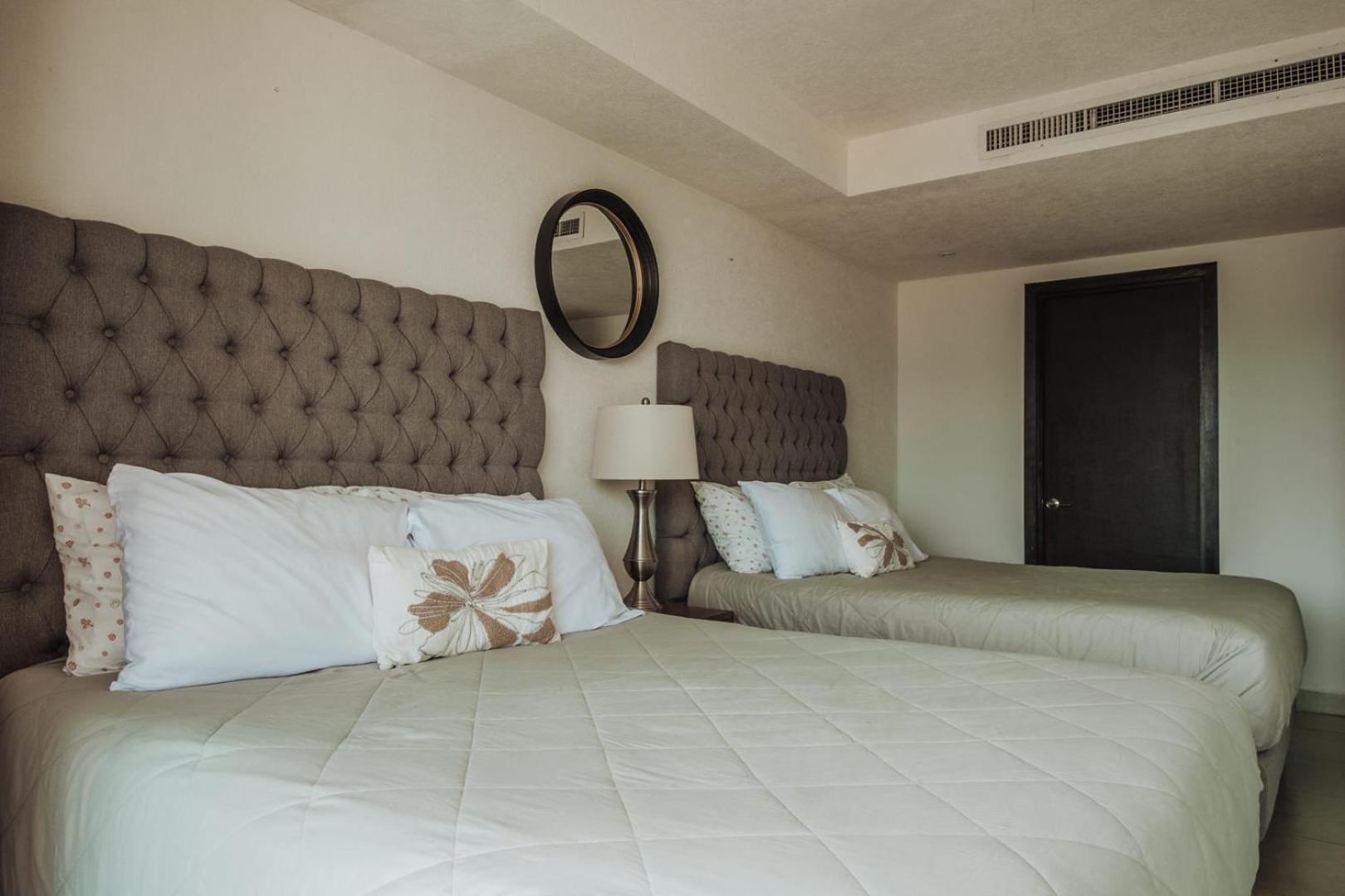 Grand Venetian Beachfront *