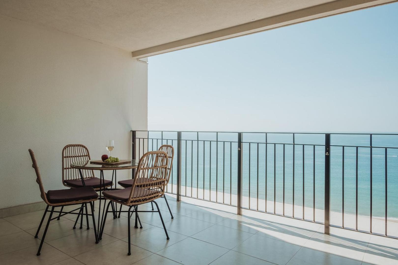 Apartment Grand Venetian Beachfront