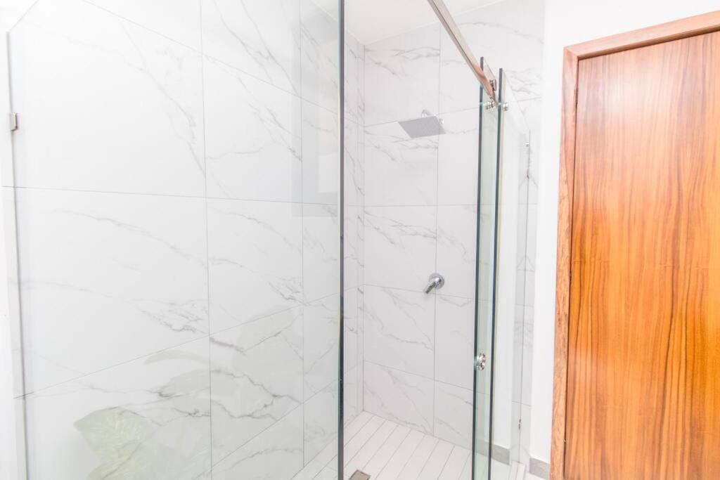 Apartment Stylish With Rooftop Pool & Modern Amenities