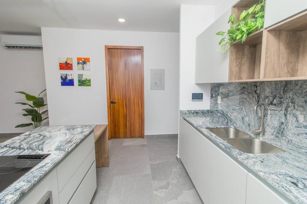 Stylish With Rooftop Pool & Modern Amenities Apartment Puerto Vallarta