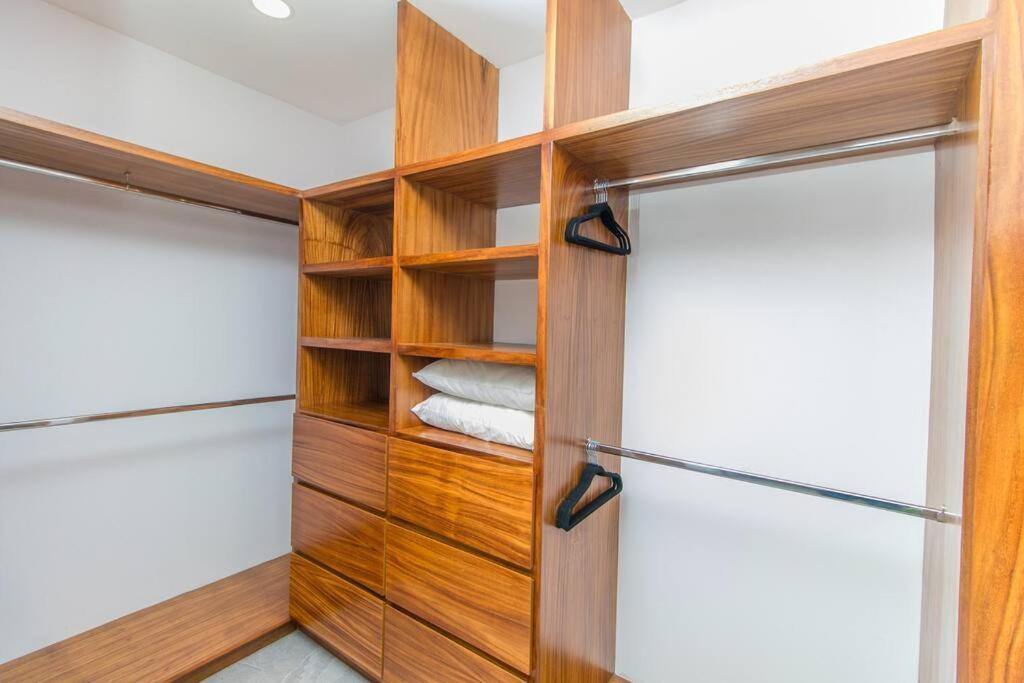 Apartment Stylish With Rooftop Pool & Modern Amenities *