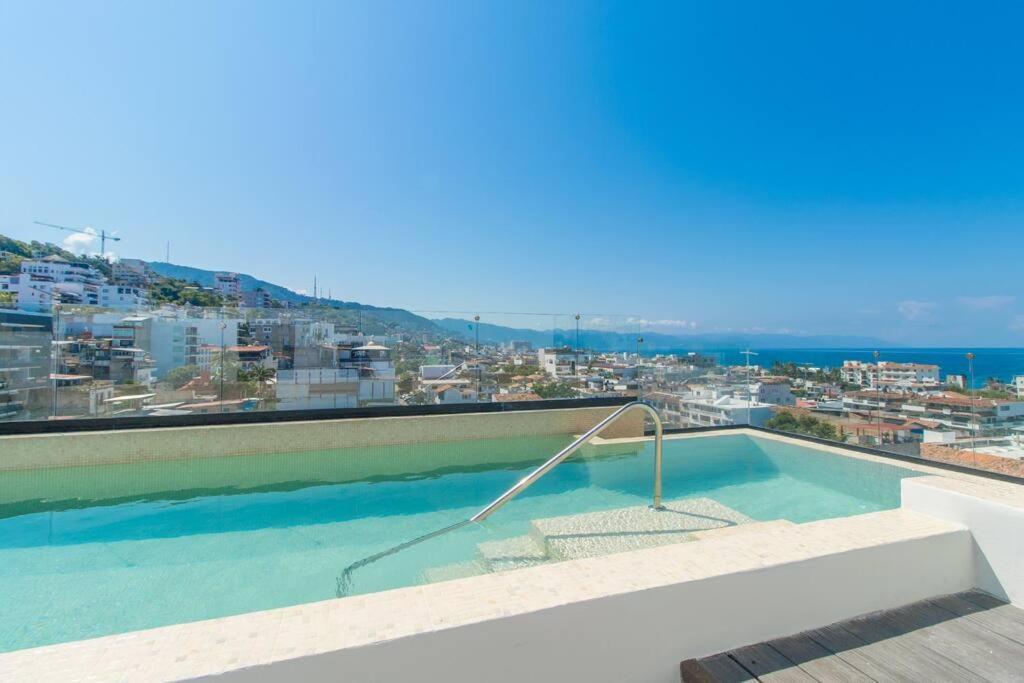 Stylish With Rooftop Pool & Modern Amenities Apartment Puerto Vallarta
