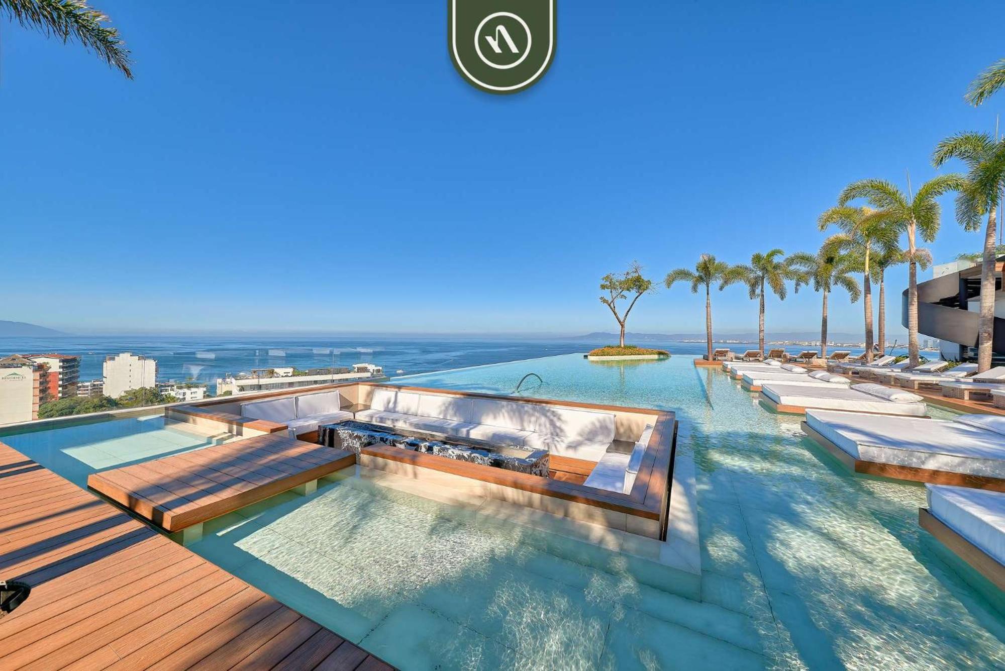 With Balcony - Rooftop Pool With Ocean View Apartamento Puerto Vallarta